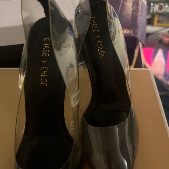 Heels - Picture 4 of 4